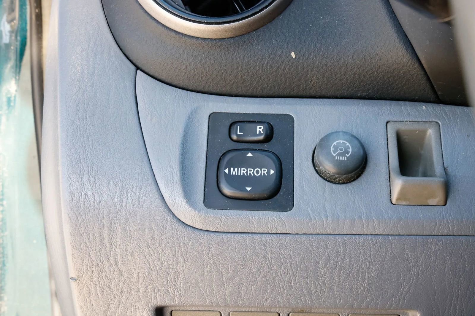 Used 2002 Toyota RAV4 2WD image 38