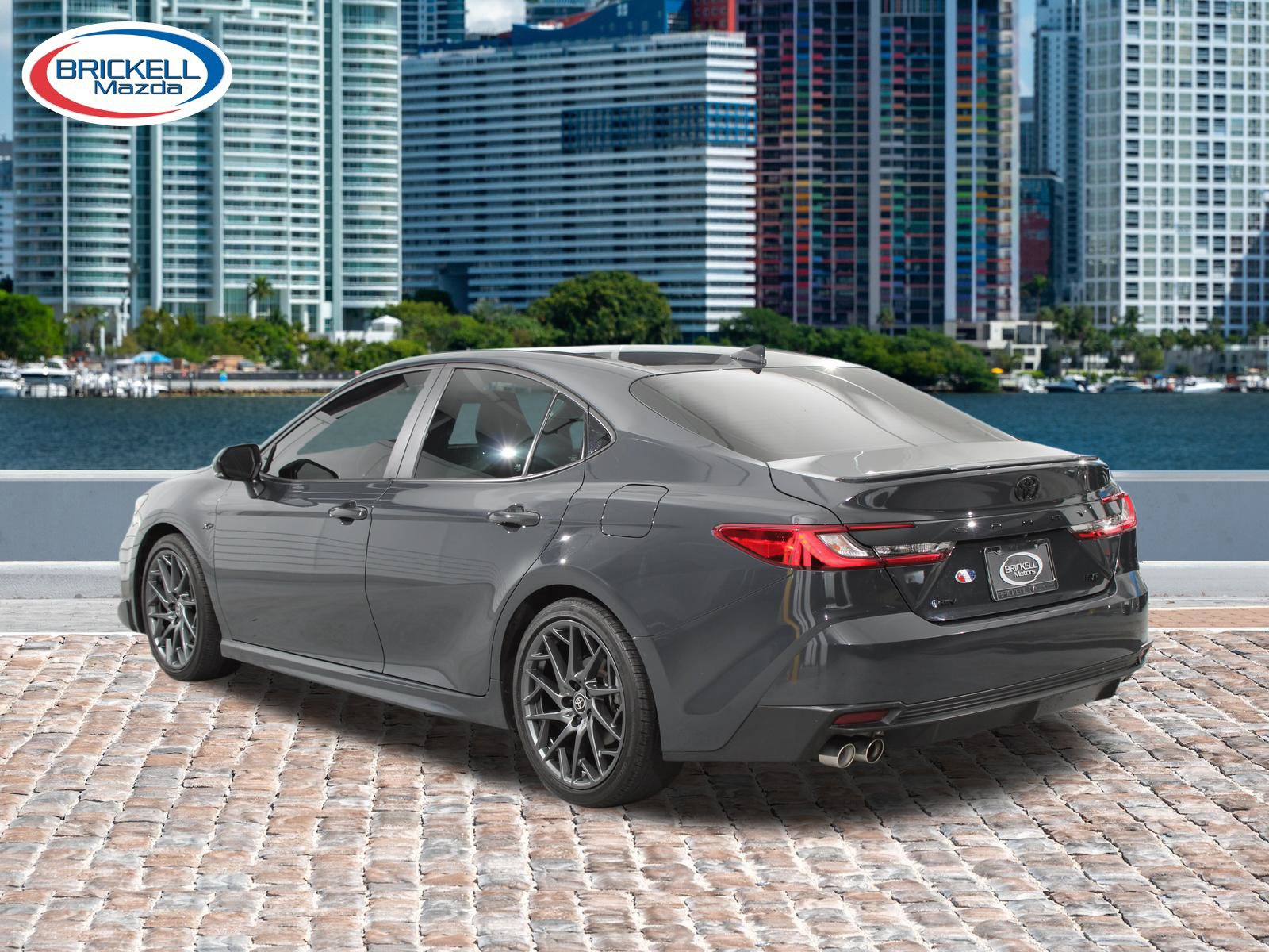 Used 2025 Toyota Camry SE FWD image 7