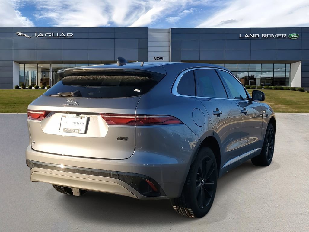 New 2026 Jaguar F-PACE R-Dynamic S image 3