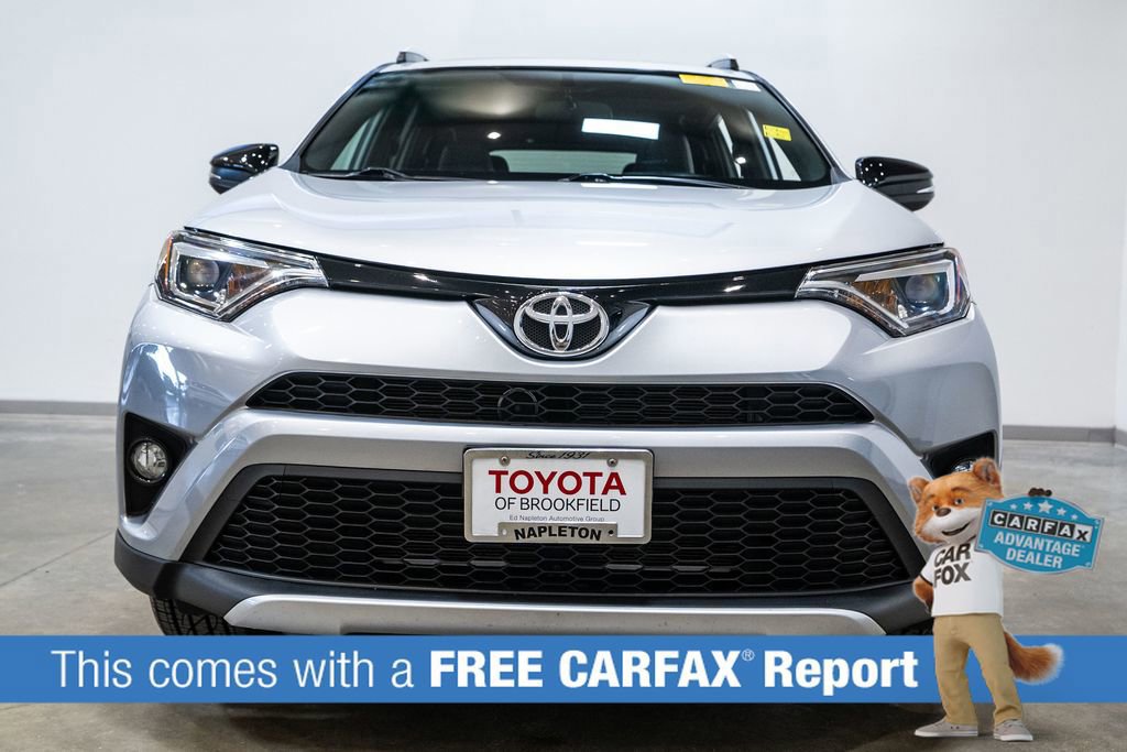 Used 2016 Toyota RAV4 SE image 2