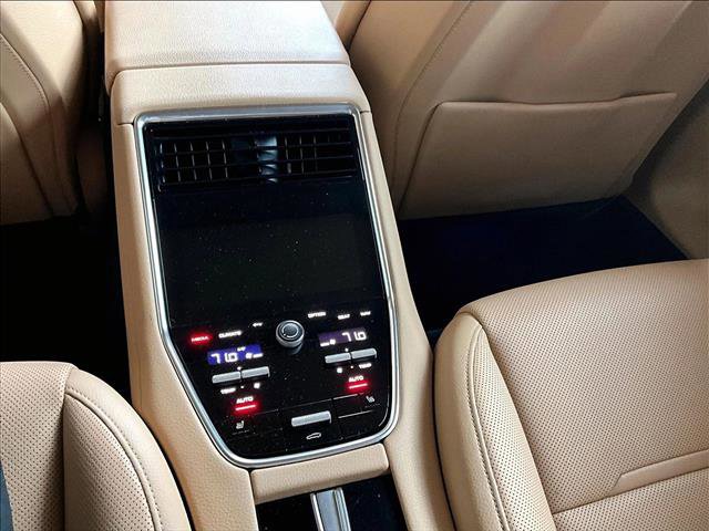 Used 2021 Porsche Panamera image 25
