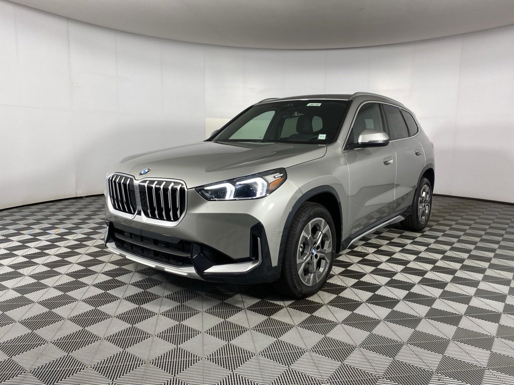 New 2026 BMW X1 xDrive28i w/ Technology Package image 3
