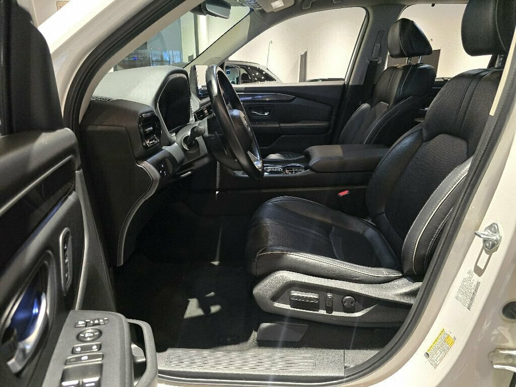 Used 2023 Honda Pilot Elite image 19