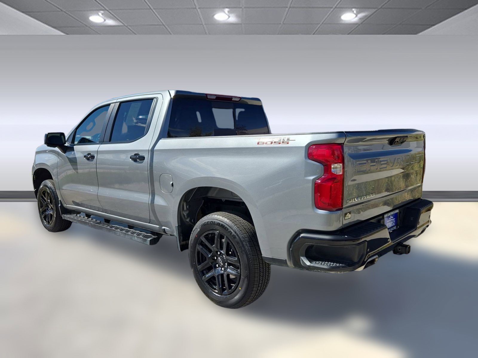 Used 2024 Chevrolet Silverado 1500 LT Trail Boss w/ Convenience Package II image 3