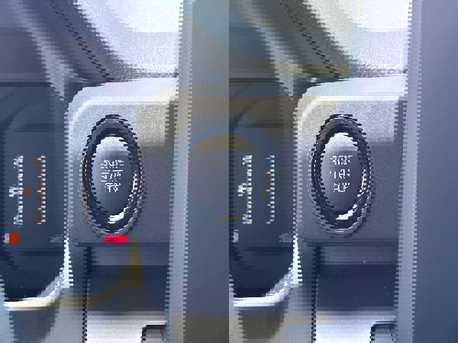 Used 2025 Toyota Tacoma SR5 image 24