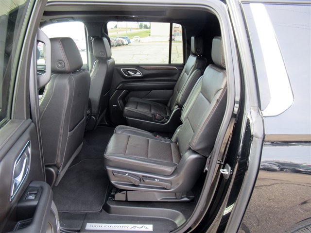 Used 2021 Chevrolet Suburban High Country image 17