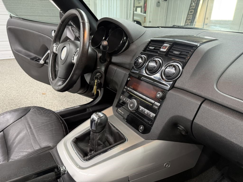 Used 2007 Saturn Sky Red Line image 27
