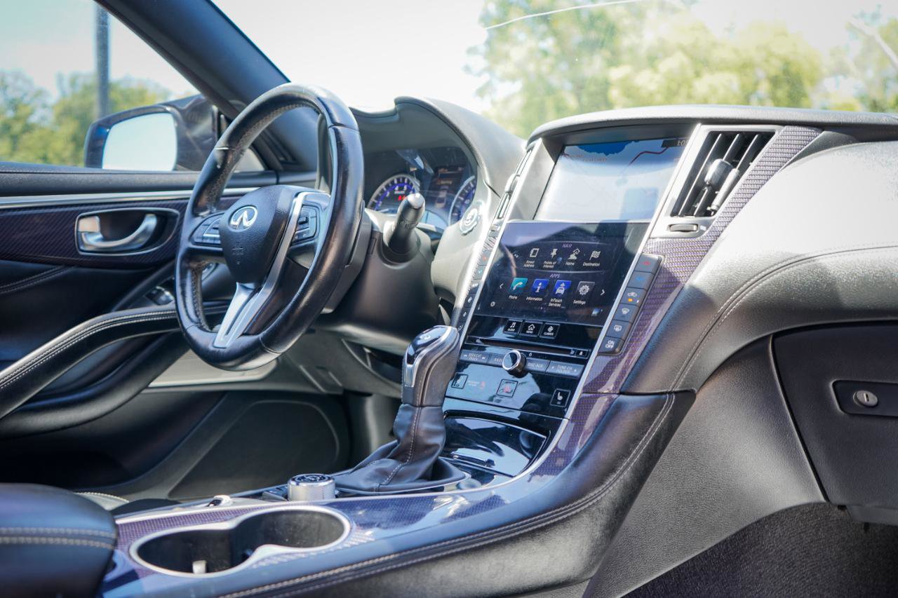 Used 2018 INFINITI Q60 Red Sport 400 w/ Sensory Package 3.0T Sport RWD image 11