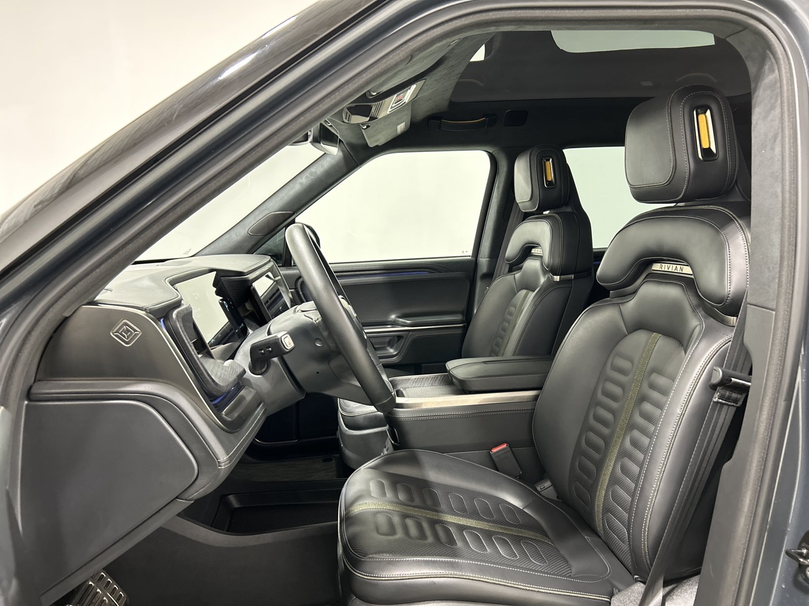 Used 2024 Rivian R1T Adventure AWD/4WD image 20