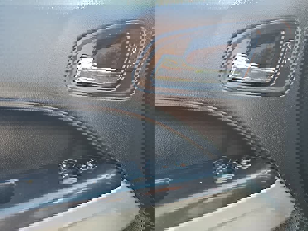 Used 2020 Chevrolet Colorado LT w/ Safety Package RWD image 12