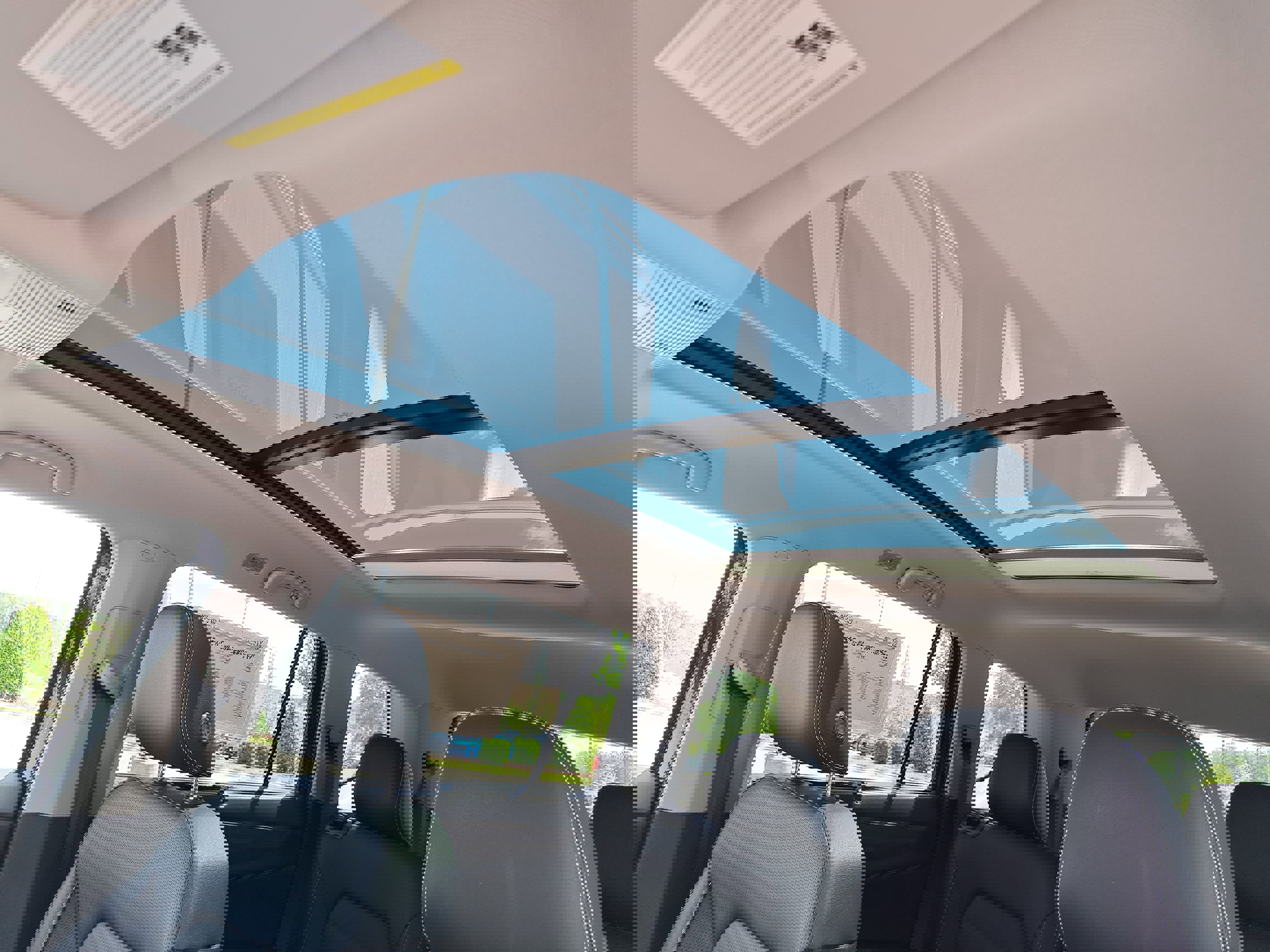 Certified 2025 Volkswagen Atlas SEL image 29