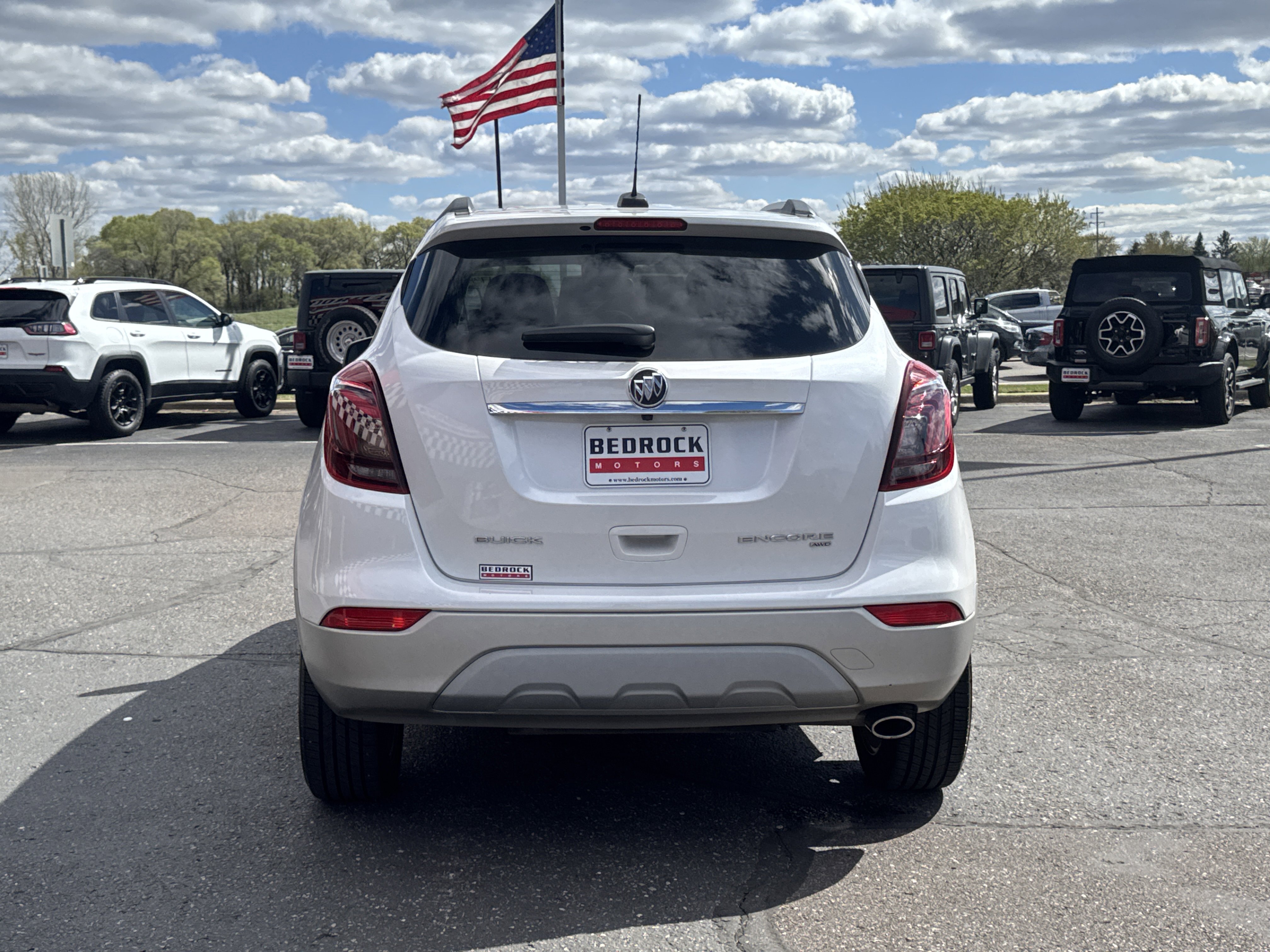 Used 2017 Buick Encore Essence AWD/4WD image 6