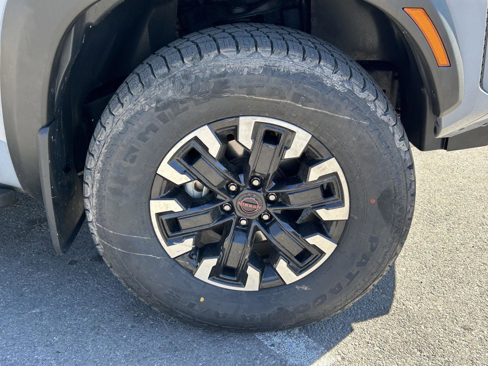 Used 2022 Nissan Frontier PRO-4X image 8