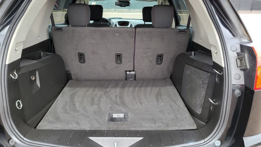 Used 2017 GMC Terrain SLE image 12