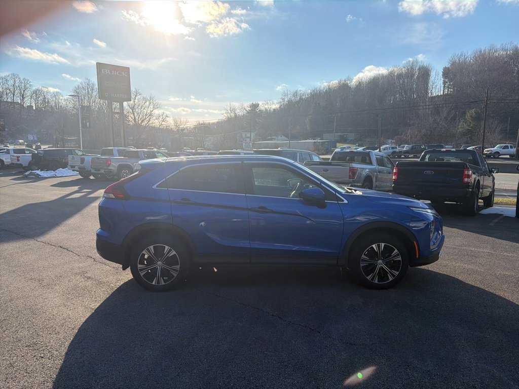 Used 2022 Mitsubishi Eclipse Cross SE image 2