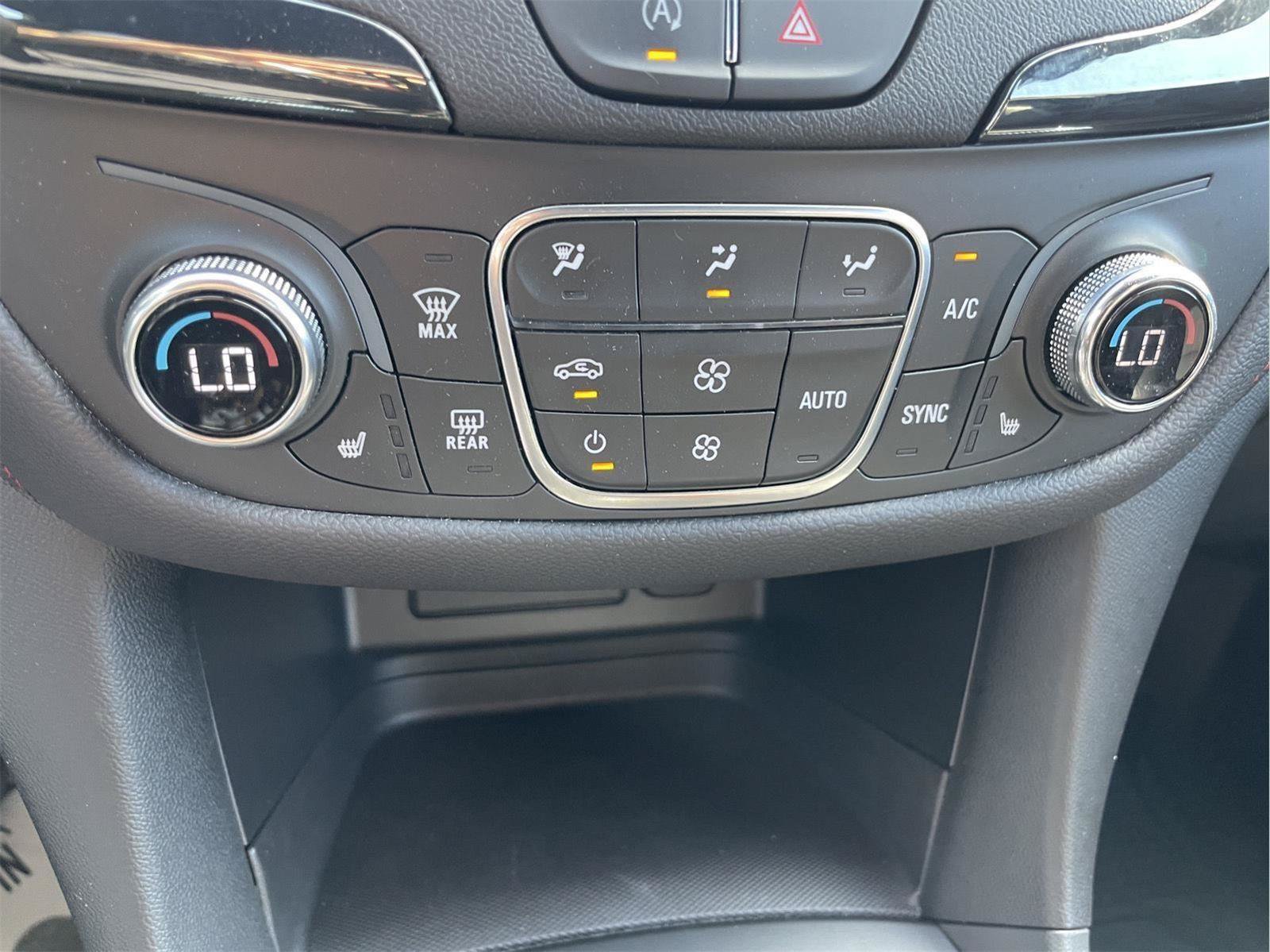 Used 2024 Chevrolet Equinox RS w/ LPO, Floor Liner Package AWD/4WD image 29
