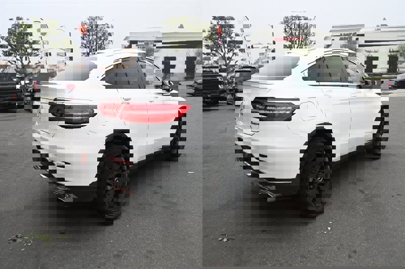 Used 2018 Mercedes-Benz GLC 300 4MATIC Coupe image 12