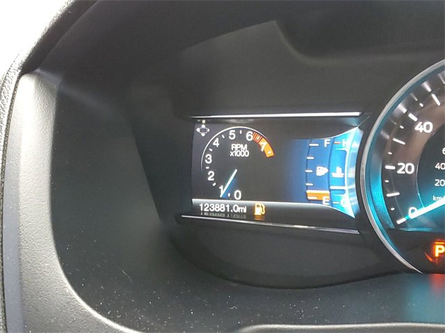 Used 2017 Ford Explorer XLT w/ Equipment Group 202A image 12