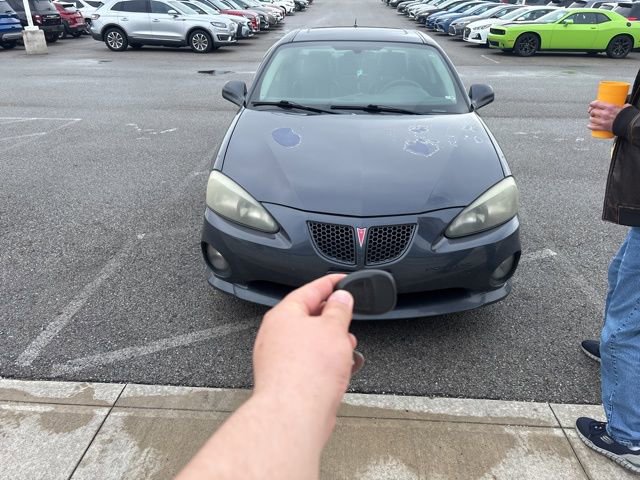 Used 2008 Pontiac Grand Prix image 3