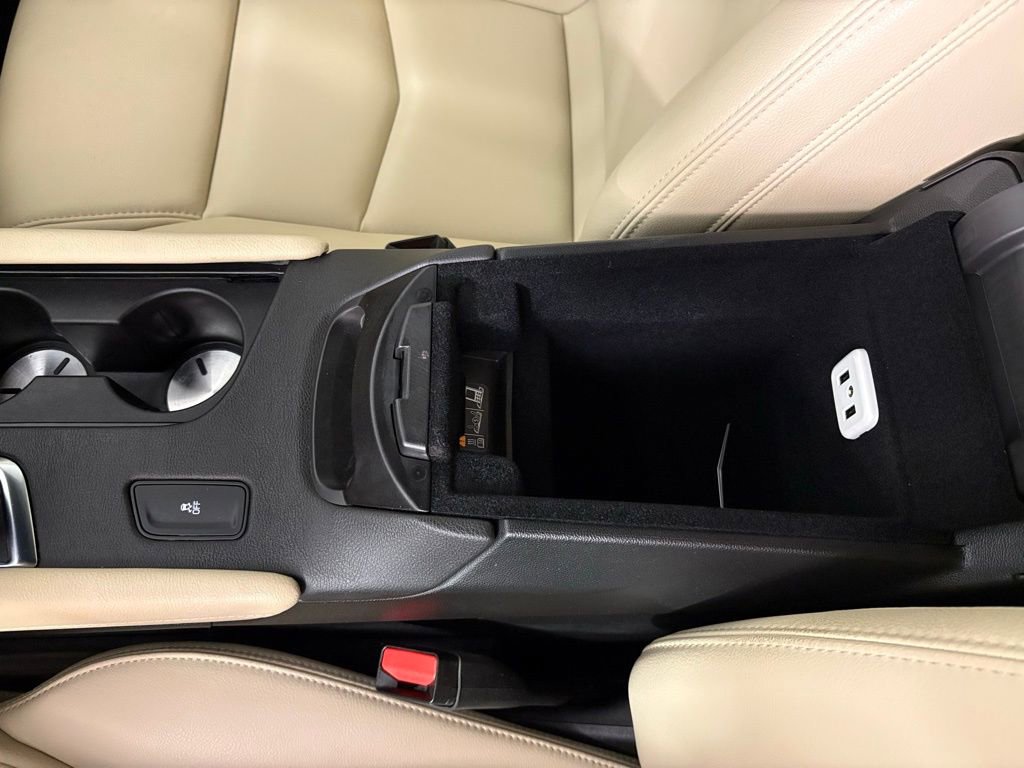 Used 2018 Cadillac XT5 FWD image 29