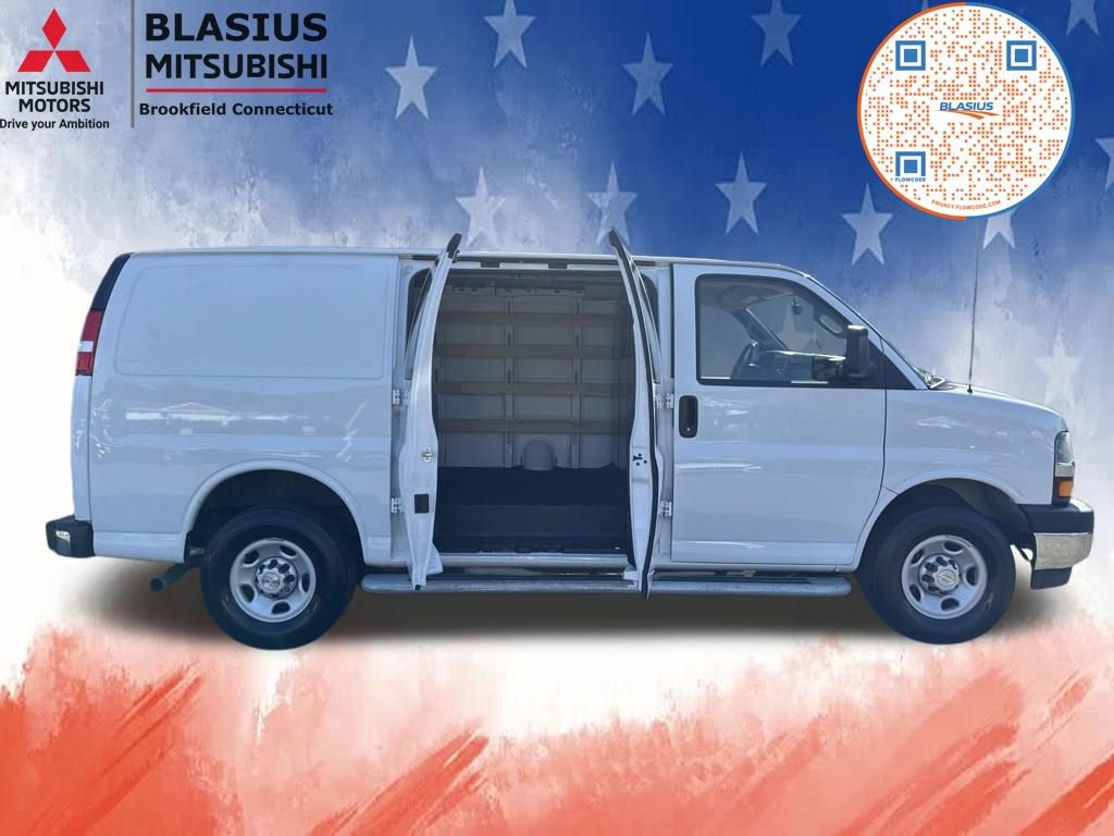 Used 2024 Chevrolet Express 2500 w/ Driver Convenience Package RWD image 34