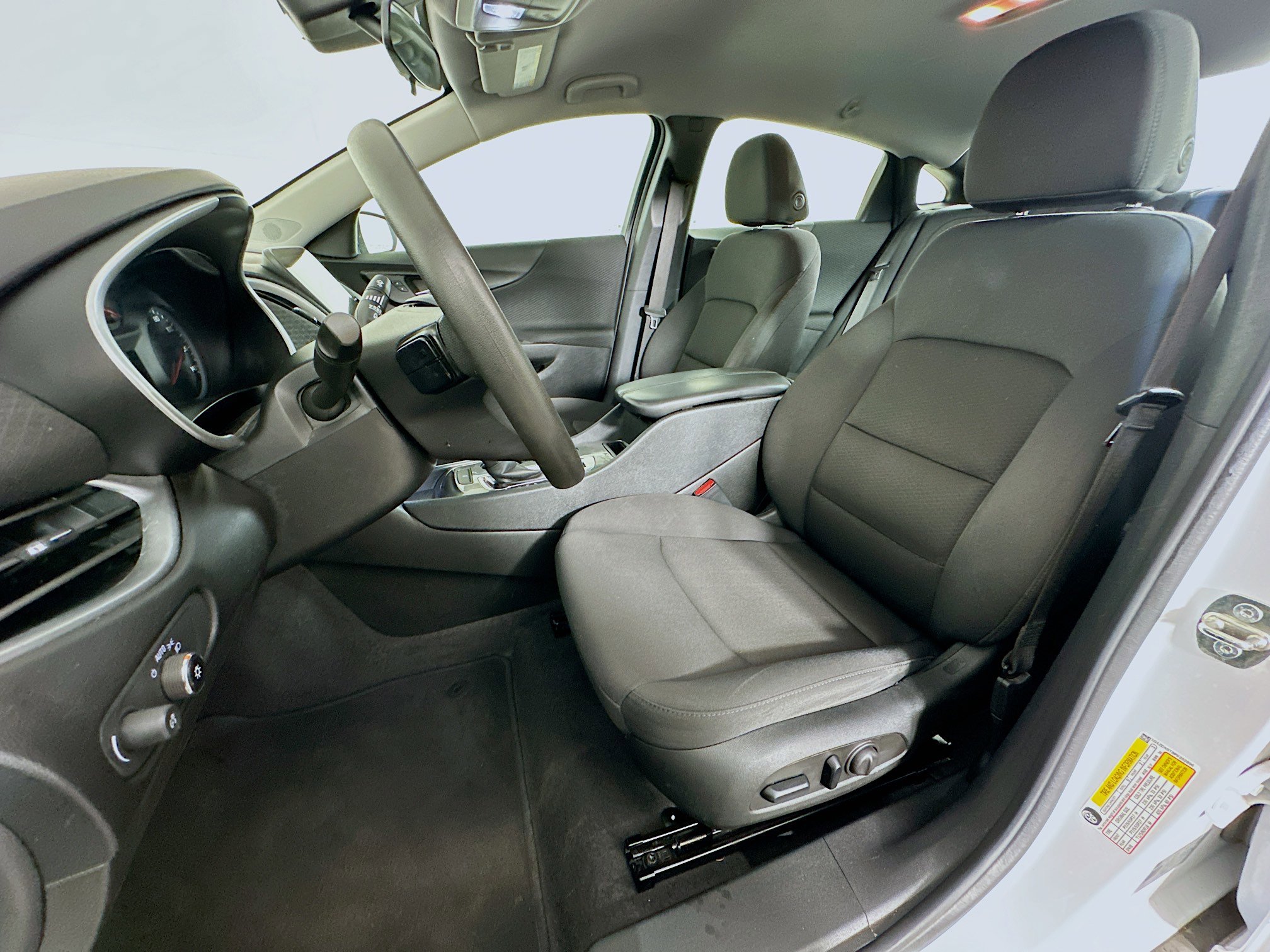 Used 2023 Chevrolet Malibu LT image 13