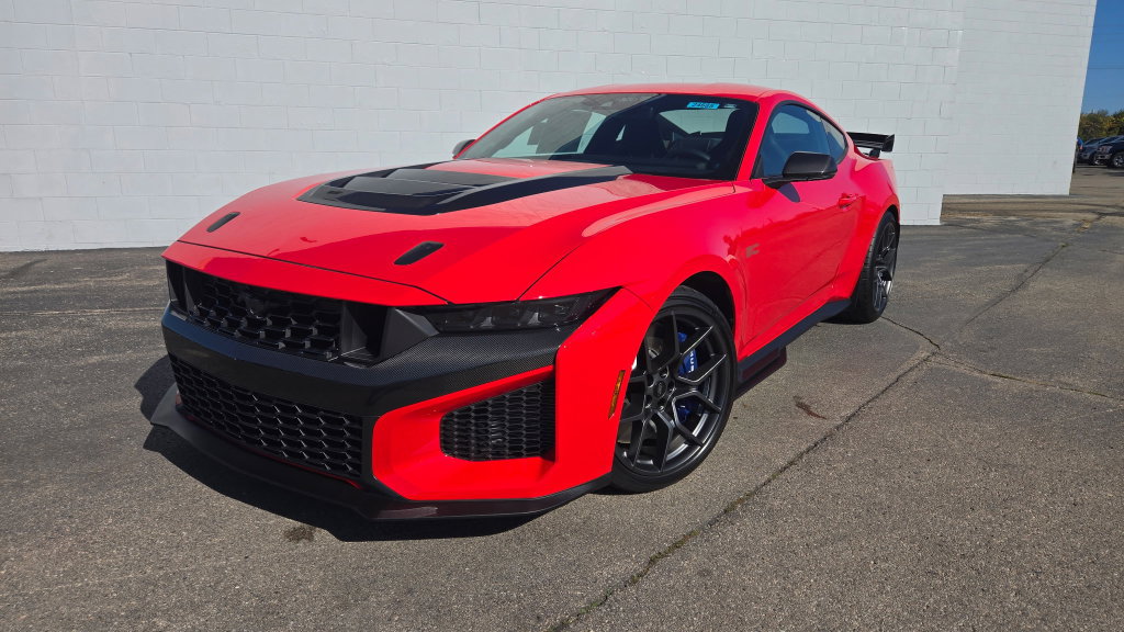 New 2026 Ford Mustang Dark Horse SC w/ Carbon Fiber Exterior Package RWD image 34