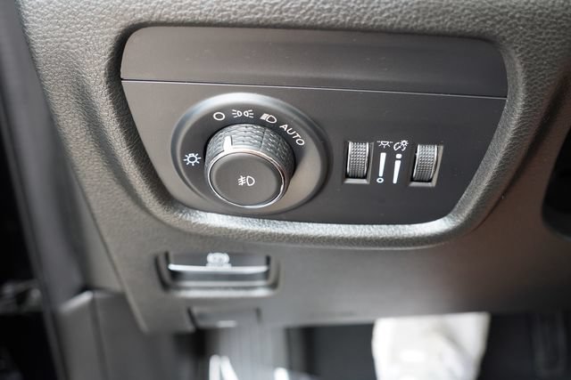 Certified 2024 Jeep Grand Cherokee L Limited w/ Black Appearance Package AWD/4WD image 26