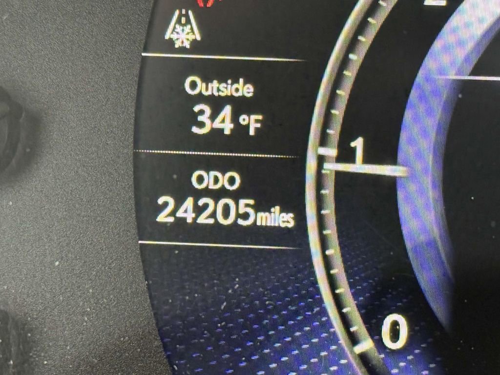 Used 2024 Lexus LX 600 4WD w/ Appearance Package image 31