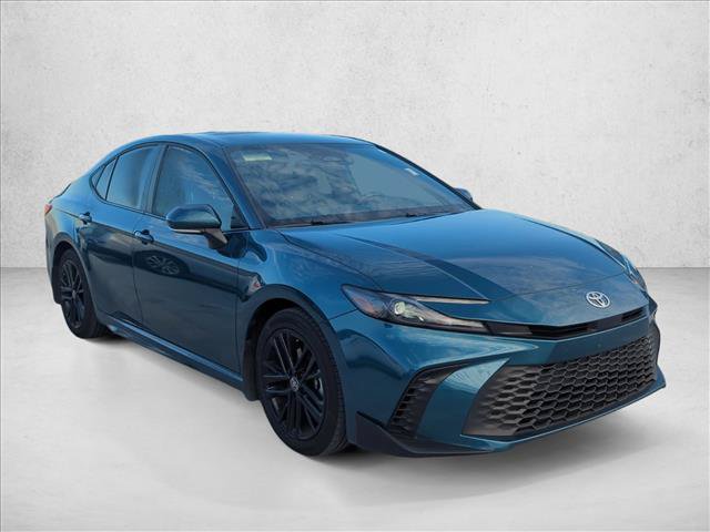 Used 2025 Toyota Camry SE FWD image 4
