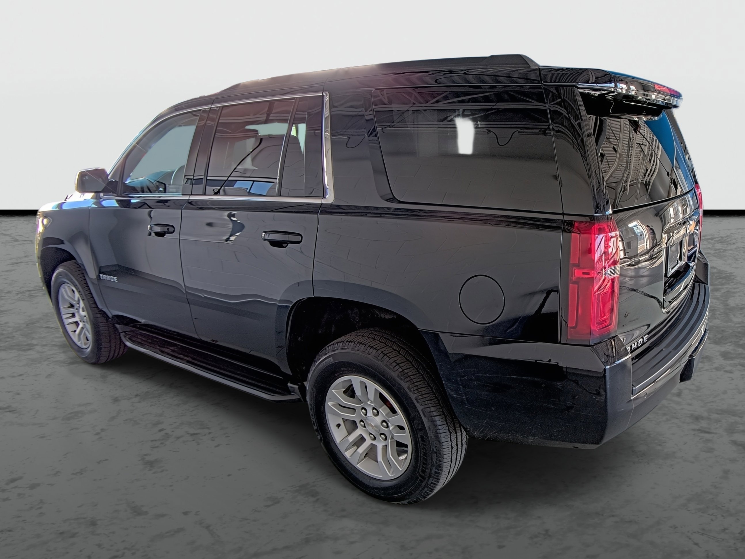 Used 2019 Chevrolet Tahoe LS image 11