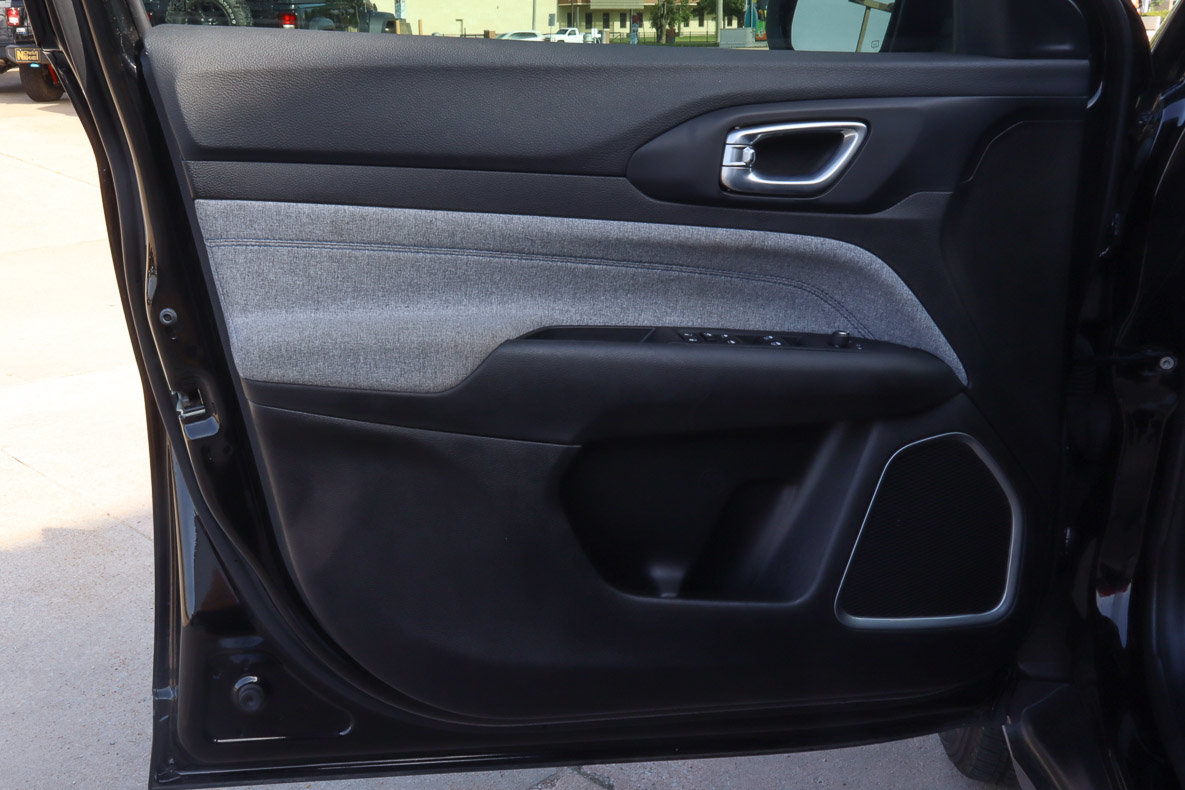 Used 2025 Jeep Compass Latitude AWD/4WD image 14