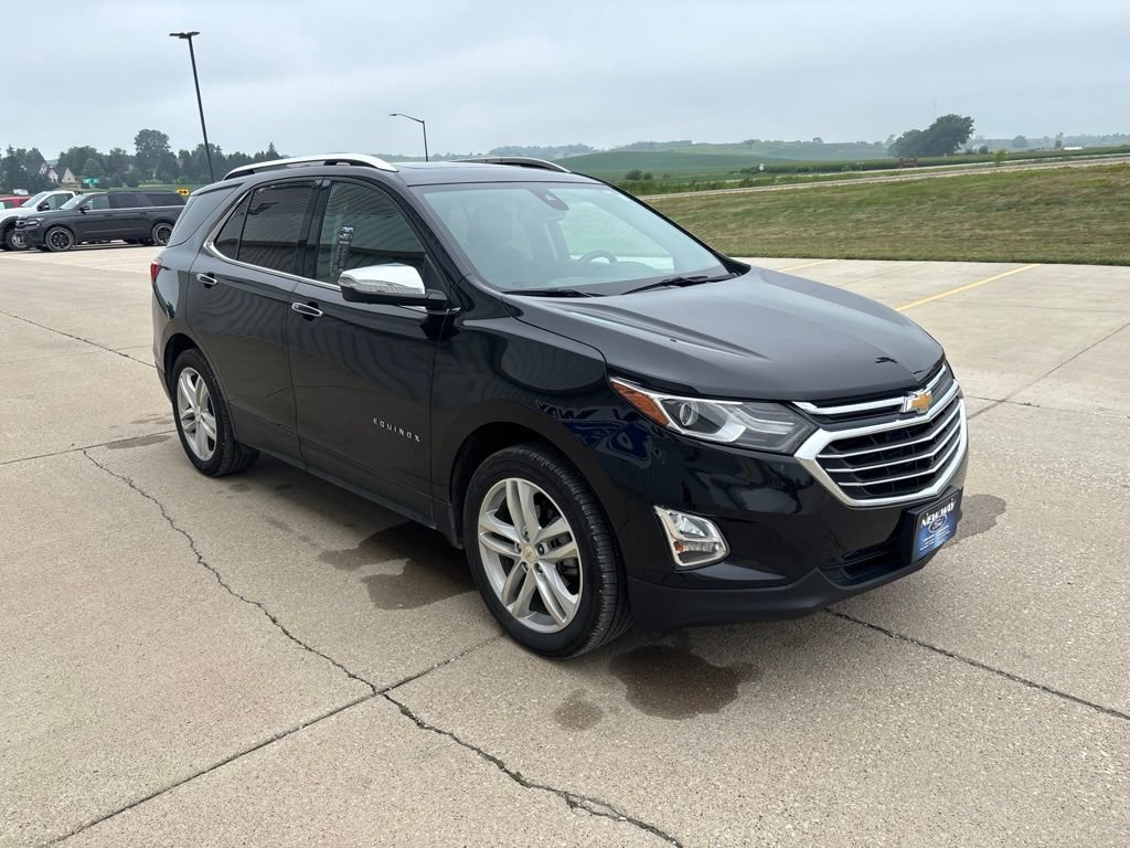 Used 2021 Chevrolet Equinox Premier AWD/4WD image 3