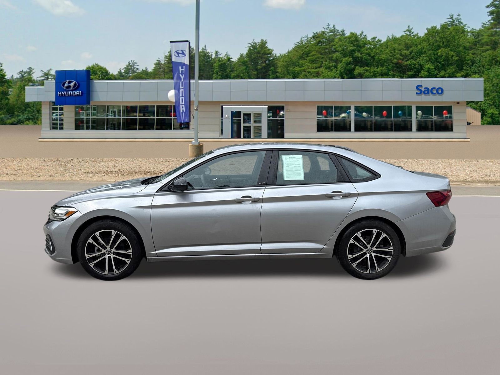 Used 2023 Volkswagen Jetta Sport FWD image 2
