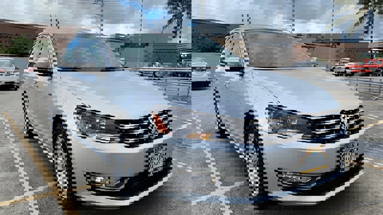 Used 2015 Volkswagen Passat 1.8T Limited Edition FWD image 3