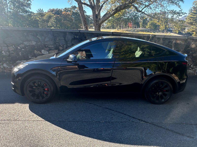 Used 2023 Tesla Model Y Long Range image 7