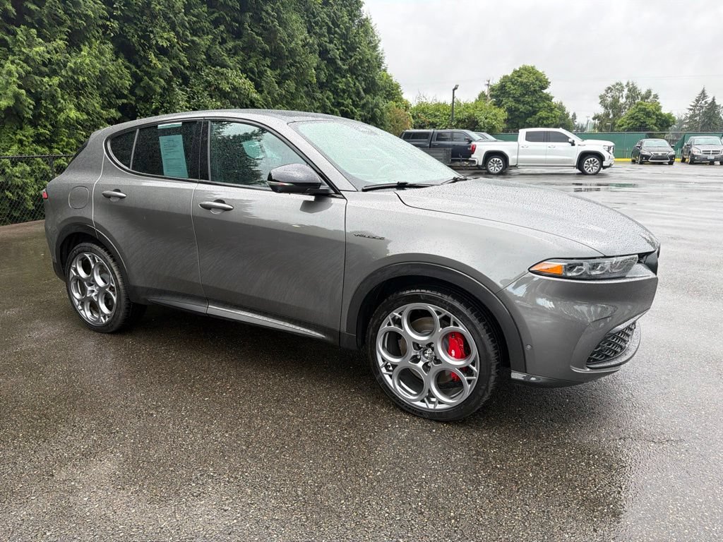 Used 2024 Alfa Romeo Tonale Veloce AWD/4WD image 8