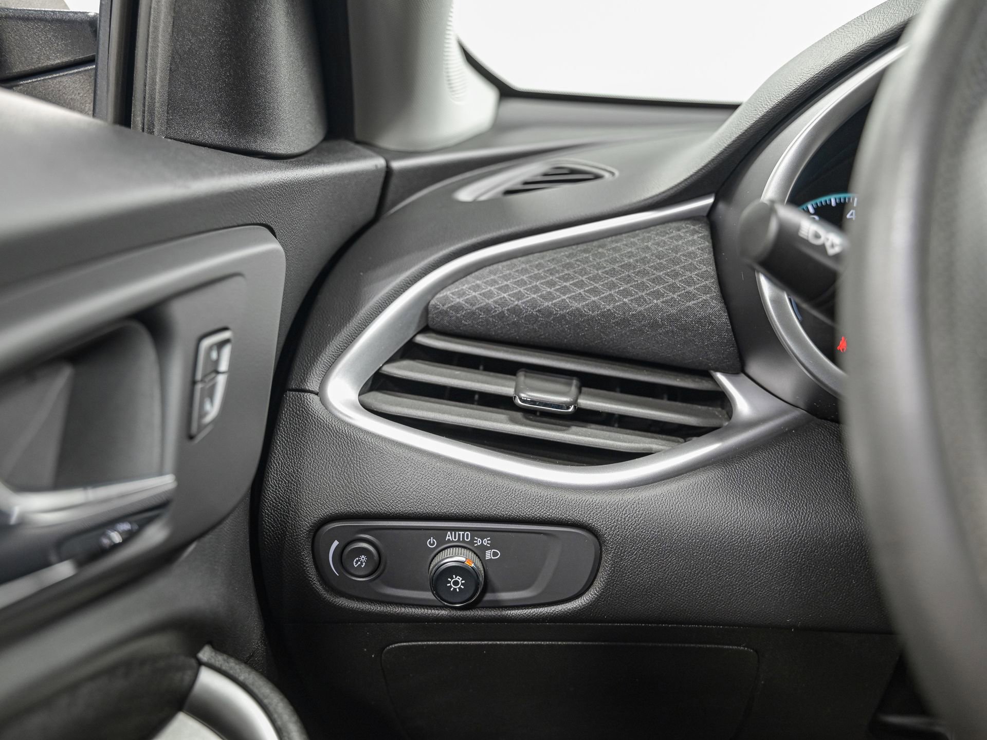 Used 2022 Chevrolet Malibu LS image 19