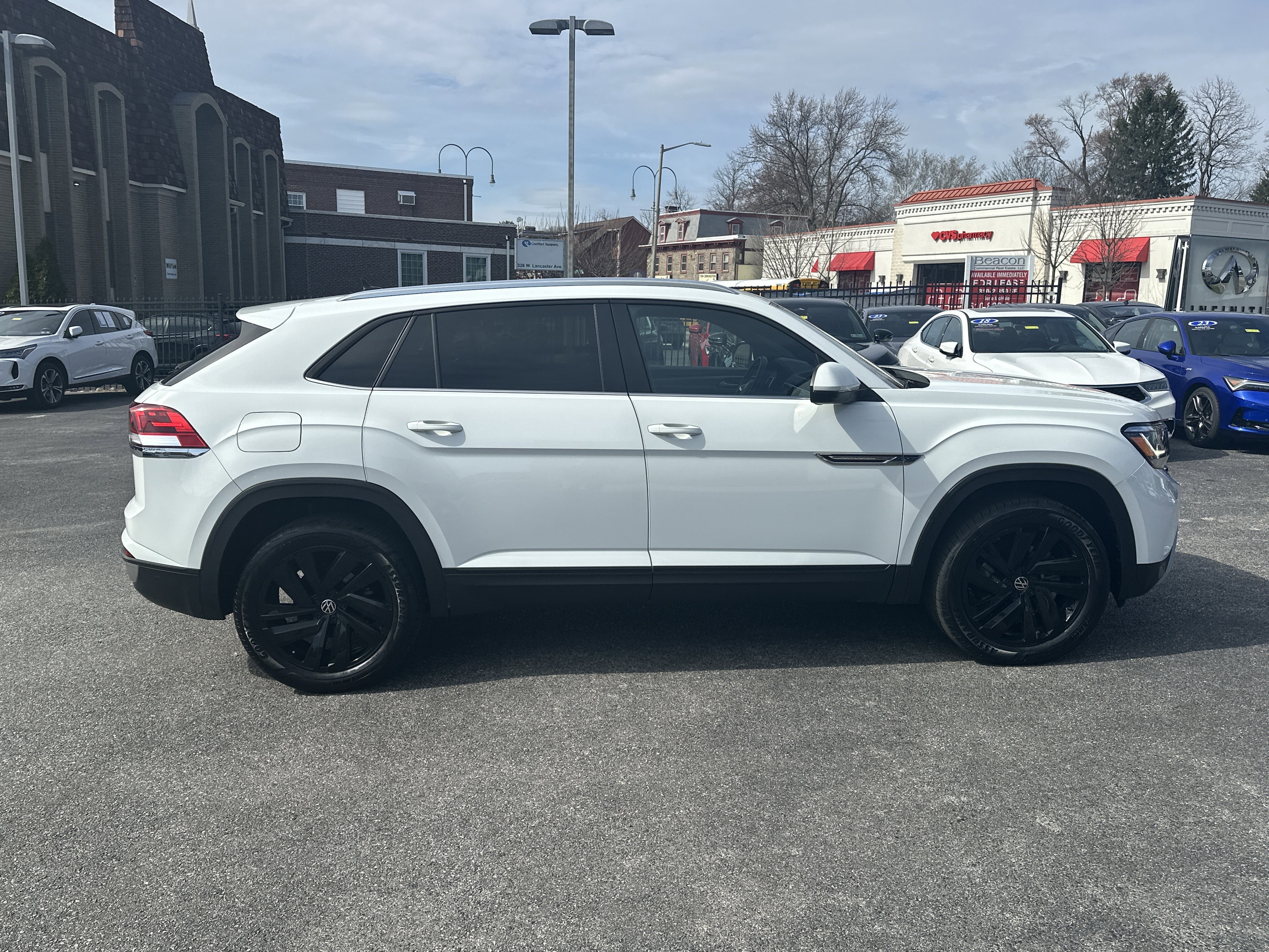 Certified 2023 Volkswagen Atlas Cross Sport SE w/ Black Wheel Package image 8