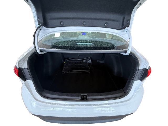 Used 2025 Toyota Corolla LE image 19