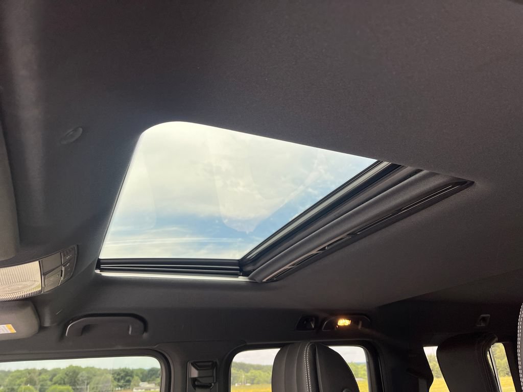 Used 2023 Mercedes-Benz G 550 image 16