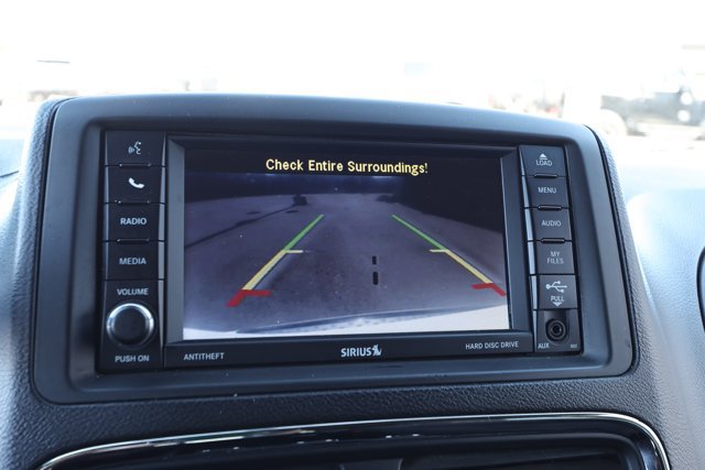 Used 2017 Dodge Grand Caravan SE FWD image 17