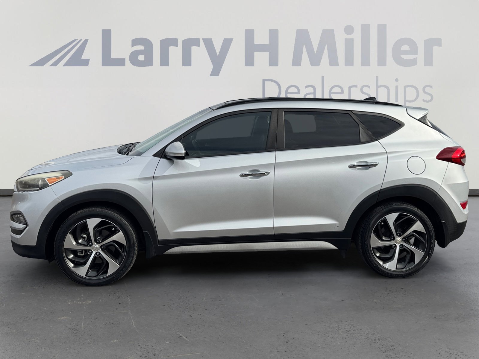 Used 2018 Hyundai Tucson Limited w/ Ultimate Package 02 image 2