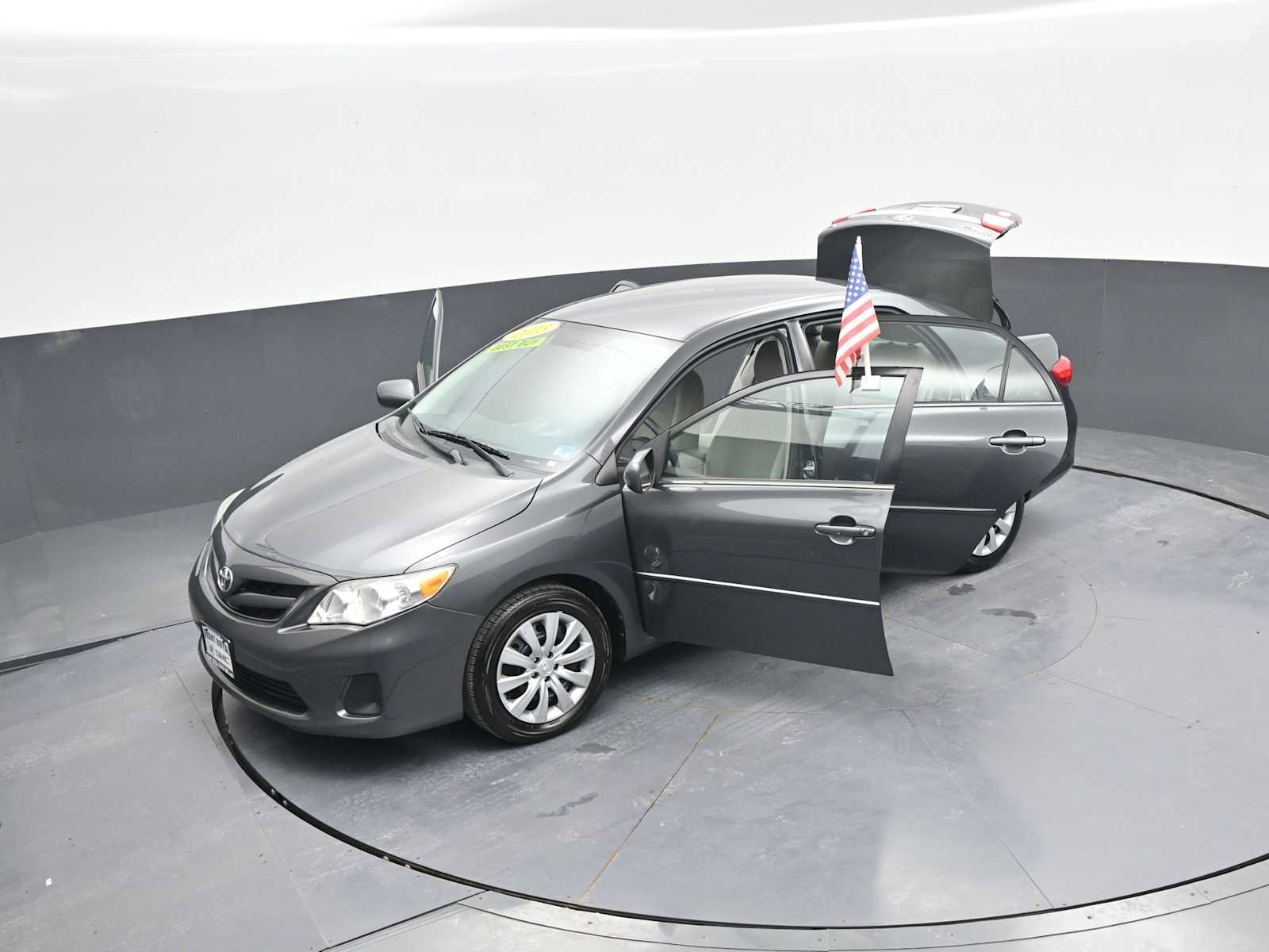 Used 2013 Toyota Corolla LE FWD image 41
