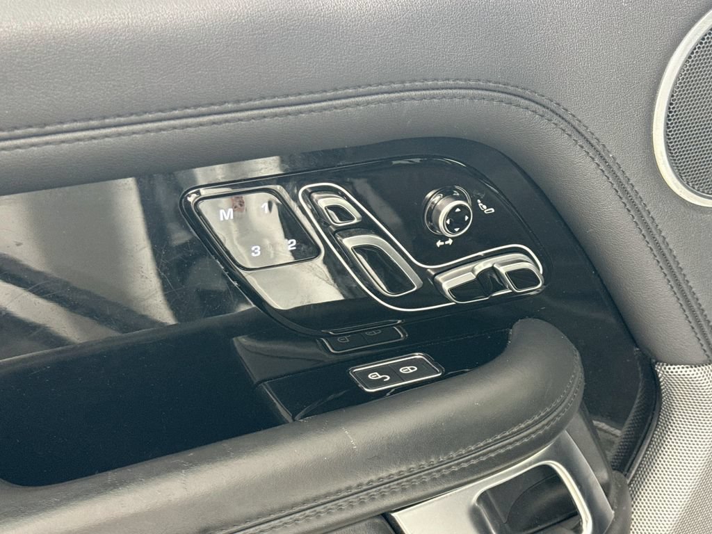 Used 2019 Land Rover Range Rover HSE AWD/4WD image 19