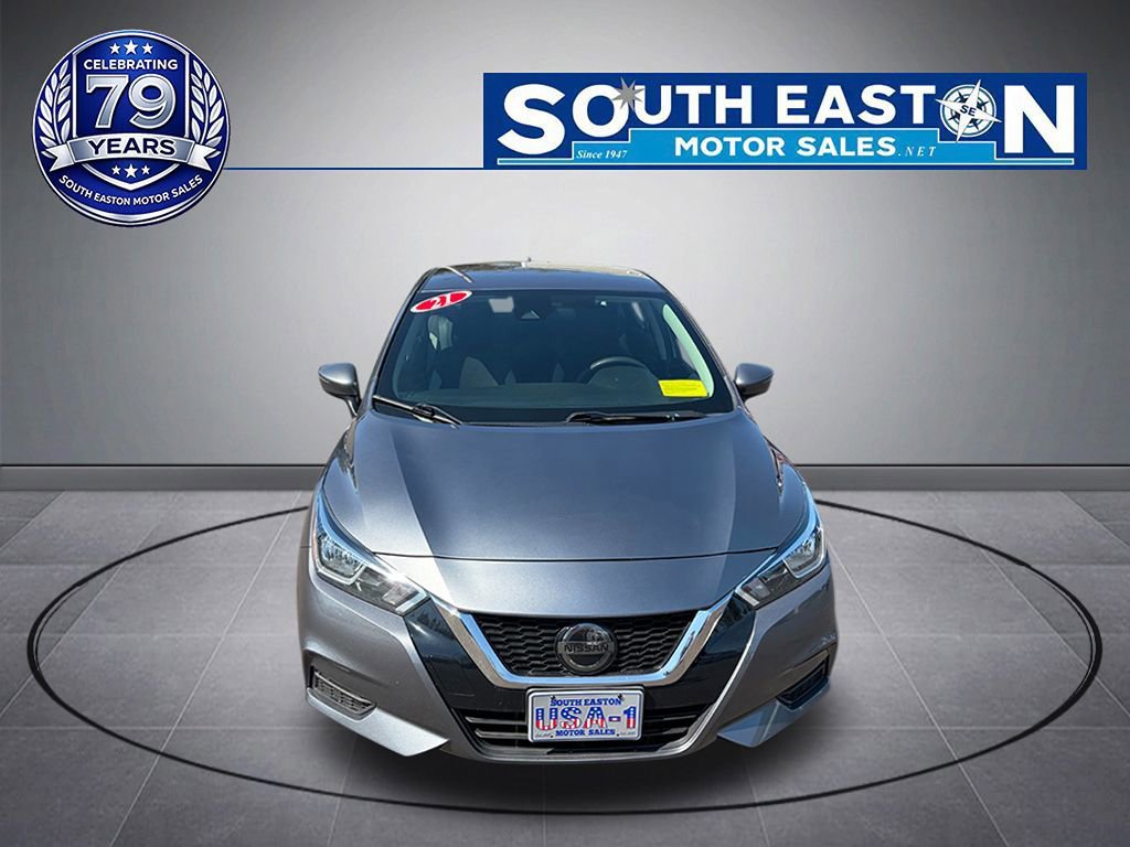 Used 2021 Nissan Versa SV FWD image 3
