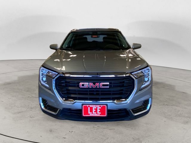 Used 2024 GMC Terrain SLE image 9