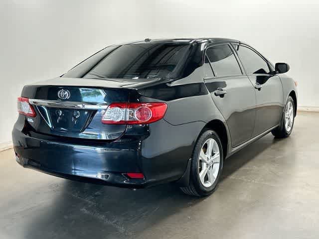 Used 2013 Toyota Corolla LE w/ Premium Pkg FWD image 28