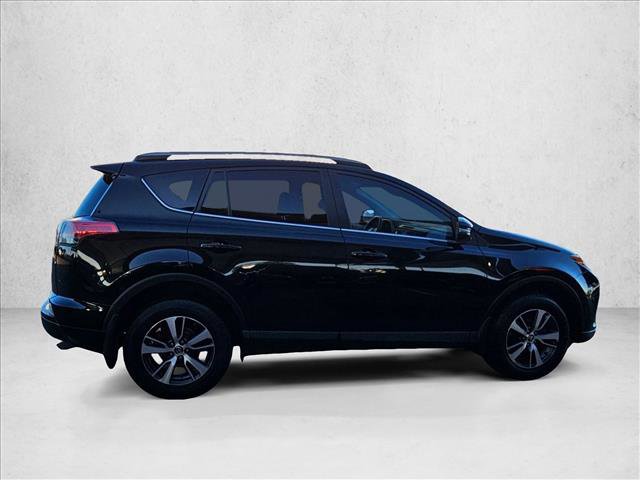 Used 2018 Toyota RAV4 XLE image 4