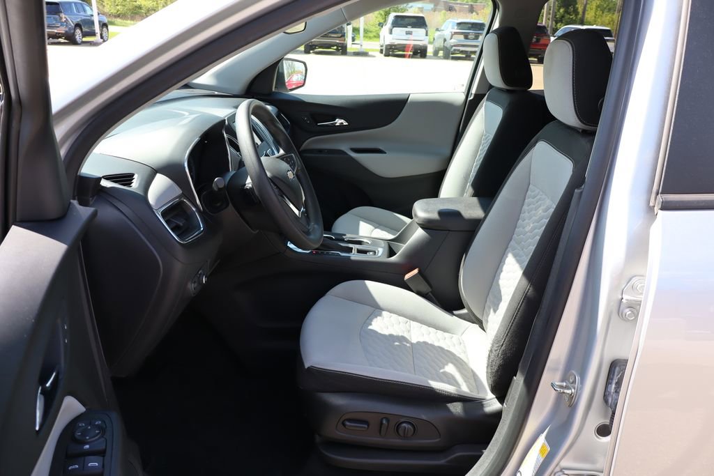 Used 2020 Chevrolet Equinox LS w/ LS Convenience Package FWD image 10